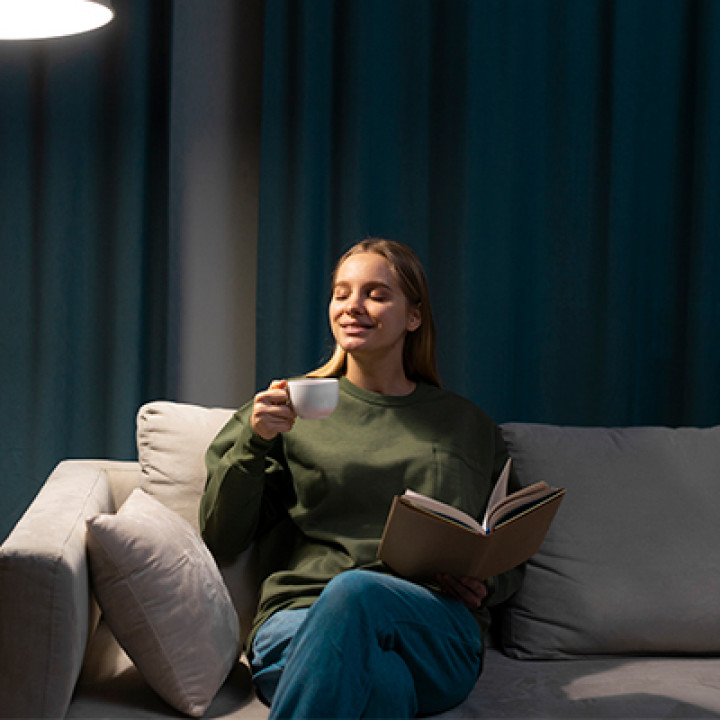 7 Must-Have Gadgets for a Smart and Stylish Living Space